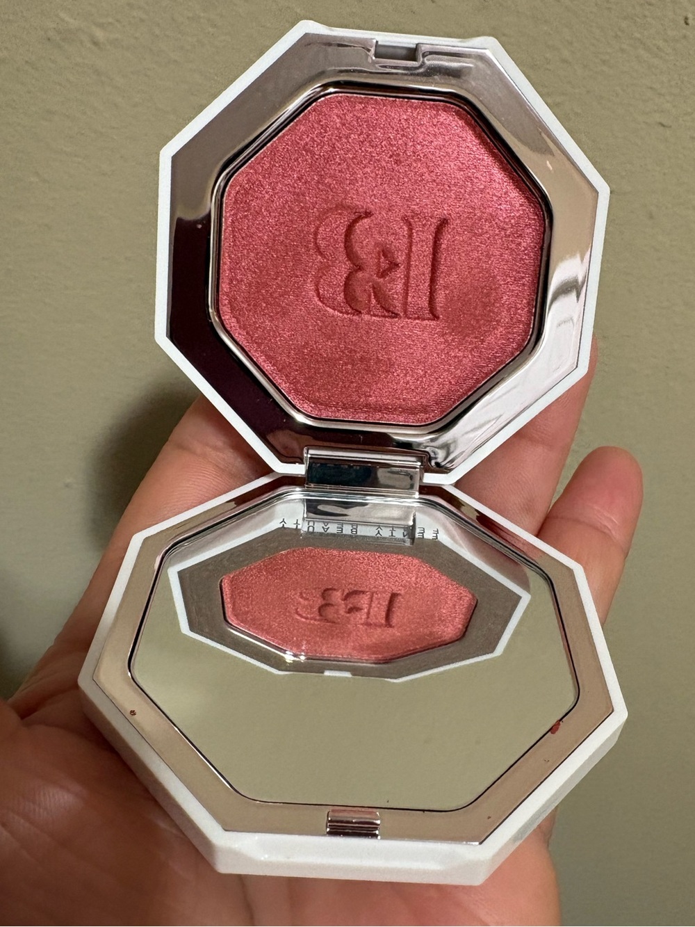 Fenty Beauty KILLAWATT FREESTYLE HIGHLIGHTER In RUBY RICHEZ Like New Swatched - Picture 7 of 9